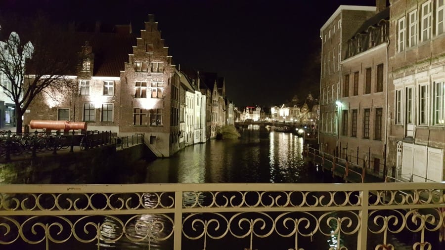 view from the Zuivelbrug over the canal at night