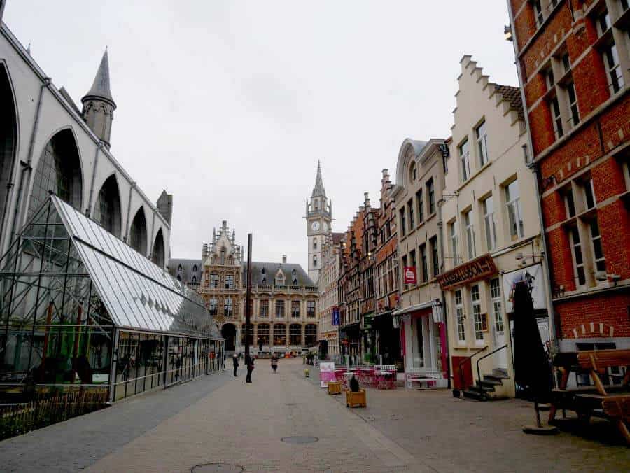 Klein Turkije looking at De Korenmarkt with the Old Postal Office right in front and St Nicolas church on the left