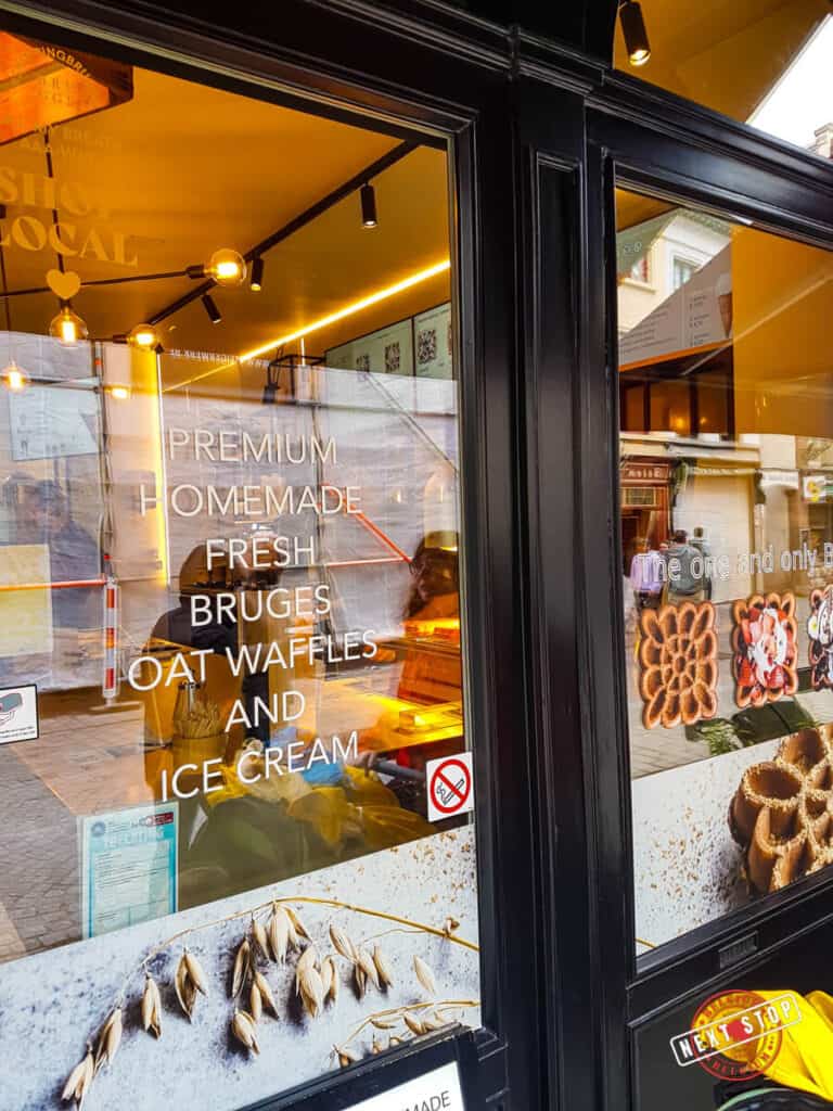Bruges restaurant that sell waffles.