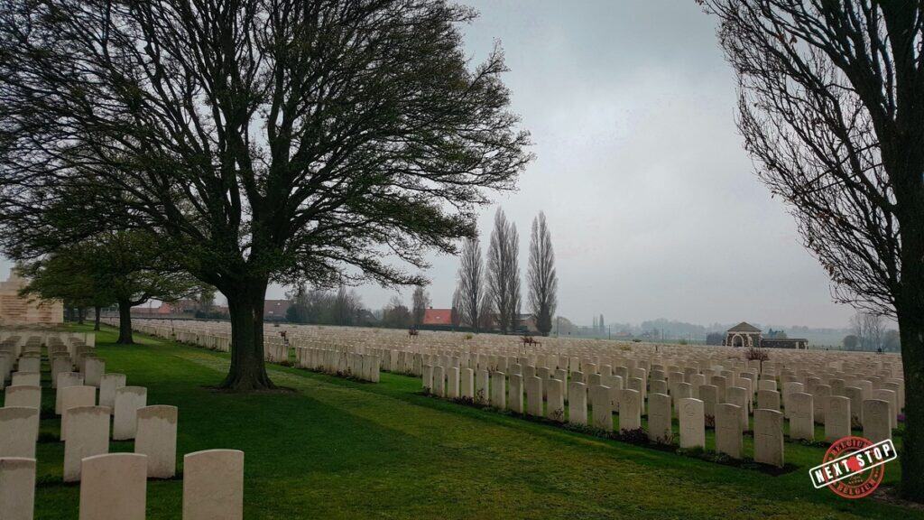 Best Ypres Battlefield Tours: Tyne Cot Ypres on a cloudy day.
