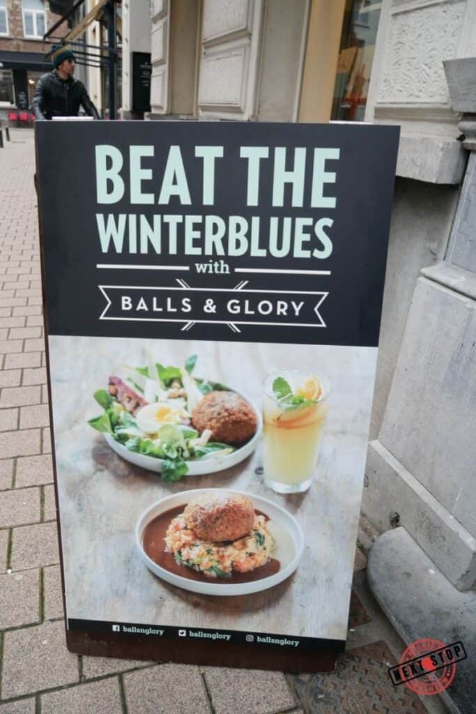 Signange at Balls & Glory in Ghent.